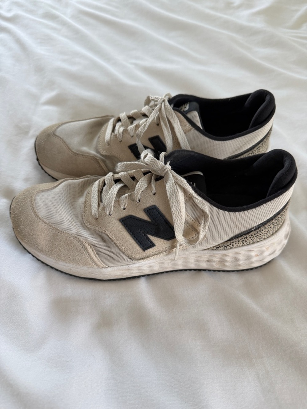 New Balance X-70 Off-White and Black Lace-Up Sneakers Size 8 Women’s
